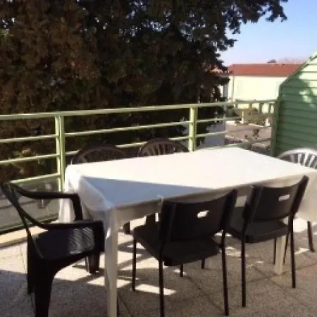 Апартаменты Le Grau D'agde, 3 Pieces, 6 Personnes - Fr-1-423-64 Агд